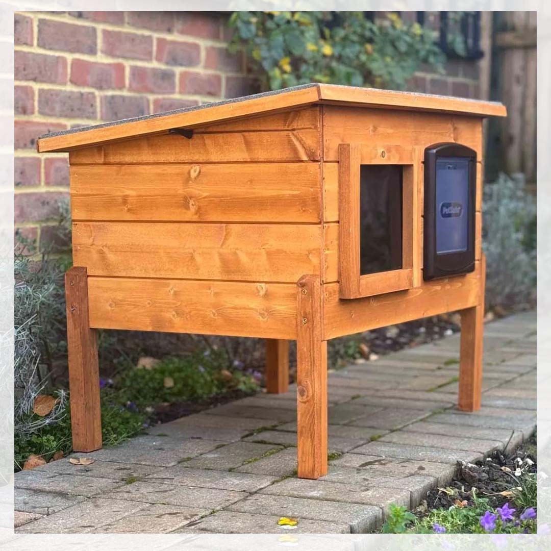 Image de présentation de l'abri en bois pour chat du fabricant The Hutch Company